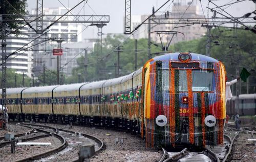 INDIA-FERROCARRILES