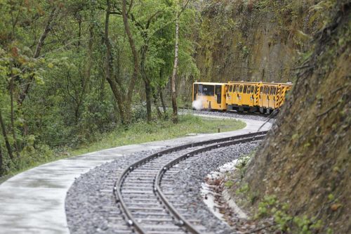 tren-minero-de-samuno-en-langreo
