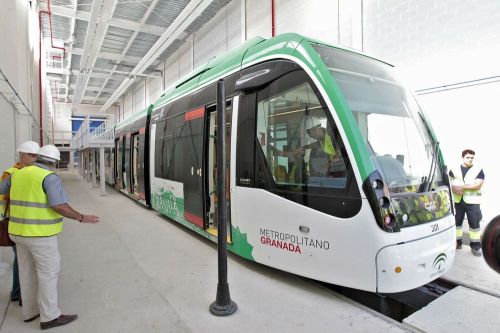 unidad-para-el-metro-de-granada