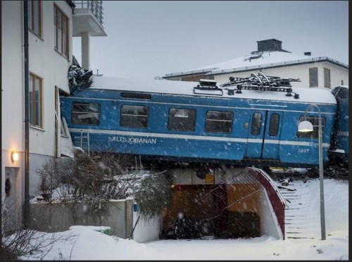 tren-empotrado-viviendas-estocolmo