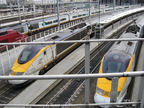 Eurostar_trainsets_at_Paris_Nord