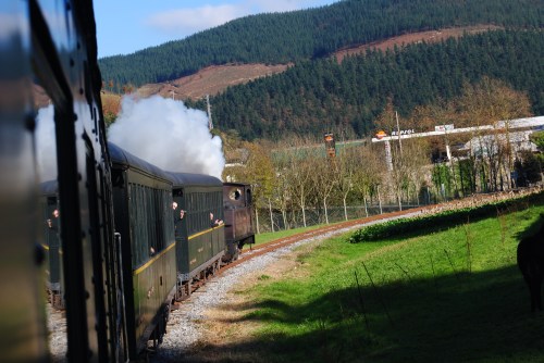locomotora-aurrera-camino-lasao-diciembre-2013.jpg