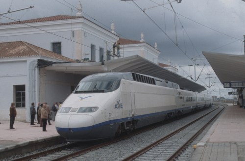 ave-parado-estacion-renfe