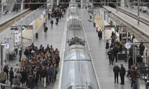 viajeros-estacion-renfe