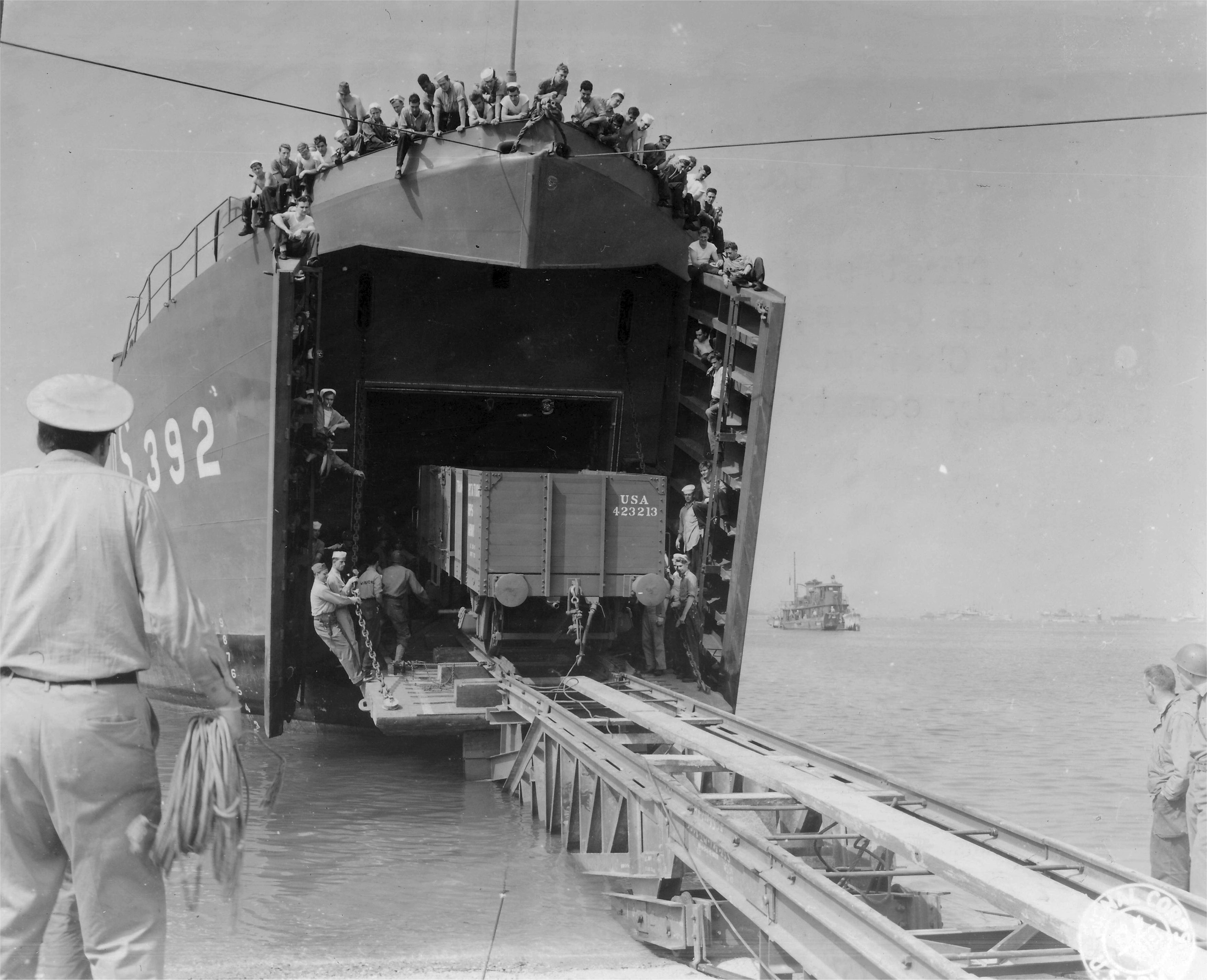 04.desembarco-trenes