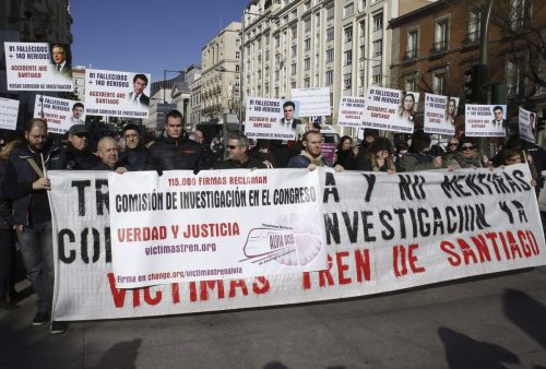 victimas-accidente-alvia-protesta-congreso