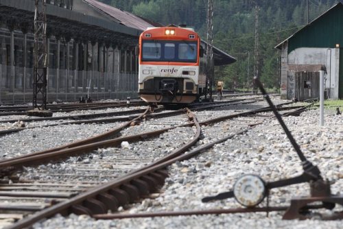 tren-acto-reivindicacion-linea-canfranc