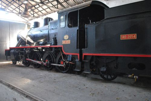 maquina-guadix-cocheron-estacion