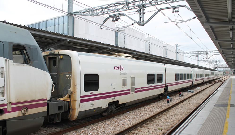 tren-del-peregrino-charmartin-santiago-vivir-el-tren