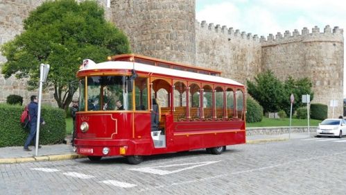 tranvia-neumatico-1515-avila-turismo