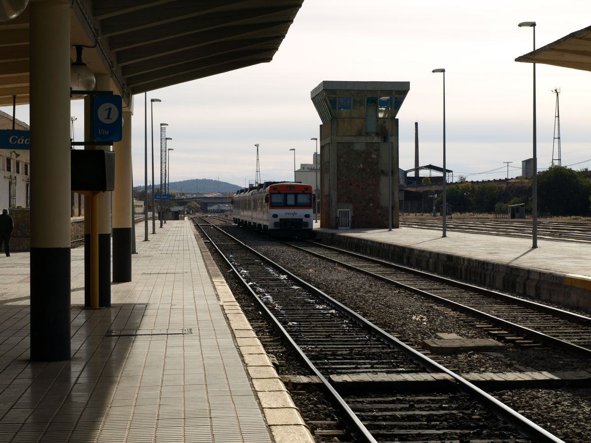 estacion-tren-caceres-regional