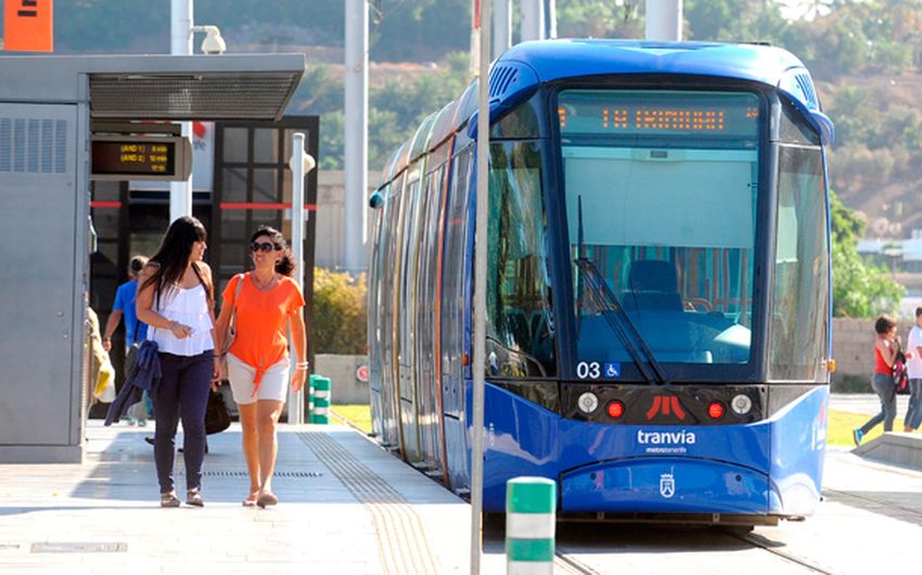 Tranvia-Tenerife-clientes