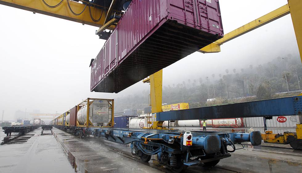 tren-mercanbcias-puerto-barcelona