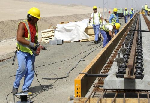 operarios-ave-medina-meca