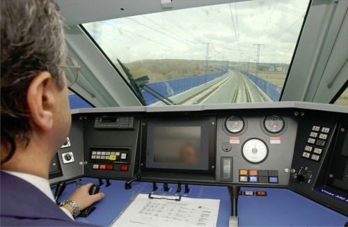 cabina-alta-velocidad-renfe